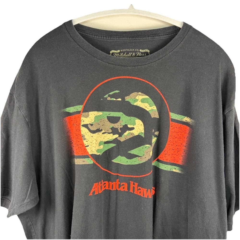 Mitchell & Ness T-Shirt Hawks Camo Men's Large 2XL Black NFL Atlanta Football